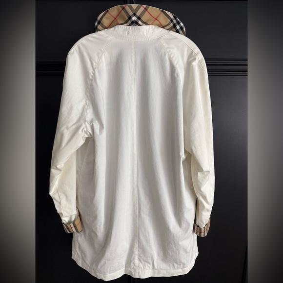 Burberry Cream Single Breasted Trench Coat - Picture 7 of 16